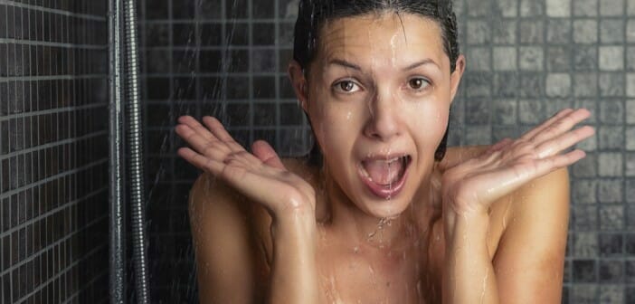 Prendre une douche froide fait-il maigrir