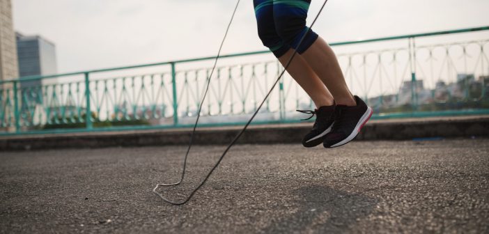 10-minutes-de-corde-a-sauter-jour-ca-suffit-maigrir