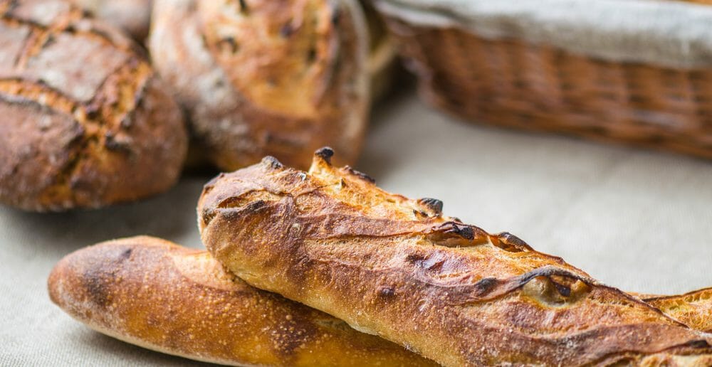Manger du pain le soir fait-il grossir