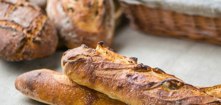 Manger du pain le soir fait-il grossir