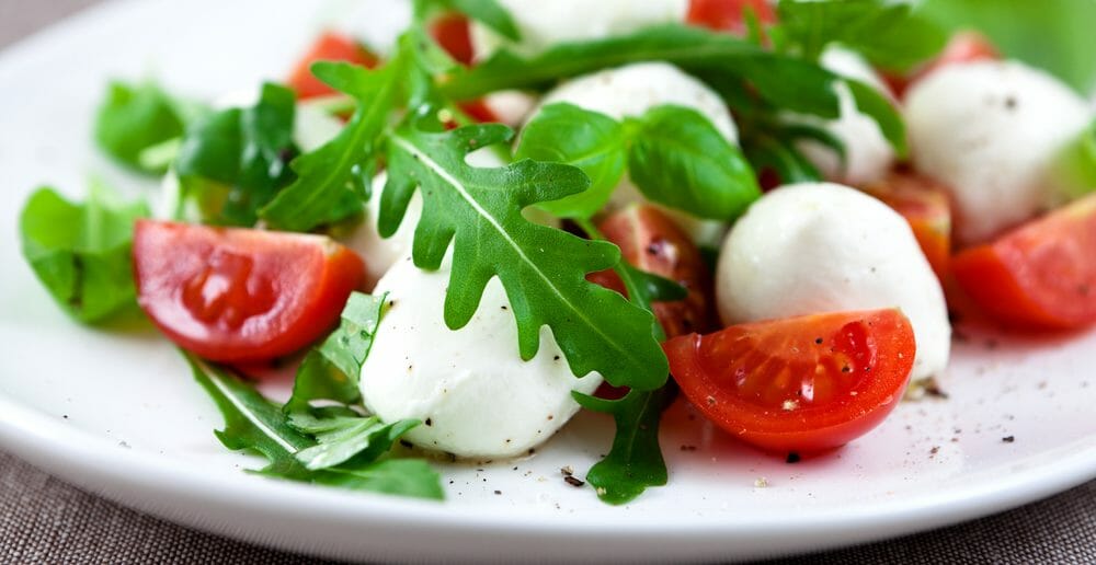 La tomate mozzarella, à bannir pendant un régime