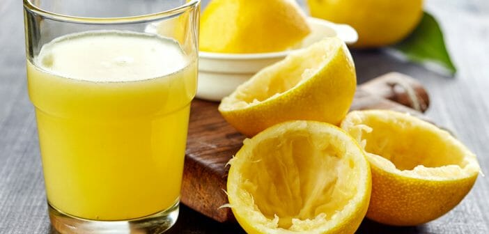 Boire du jus de citron à jeun fait-il vraiment maigrir