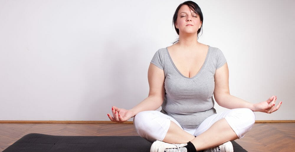 Faire du yoga quand on est ronde, impossible