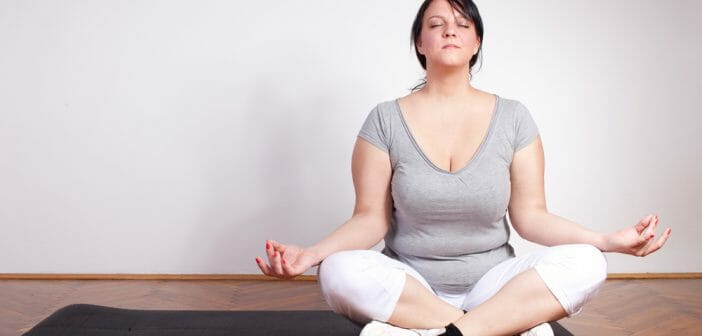 Faire du yoga quand on est ronde, impossible
