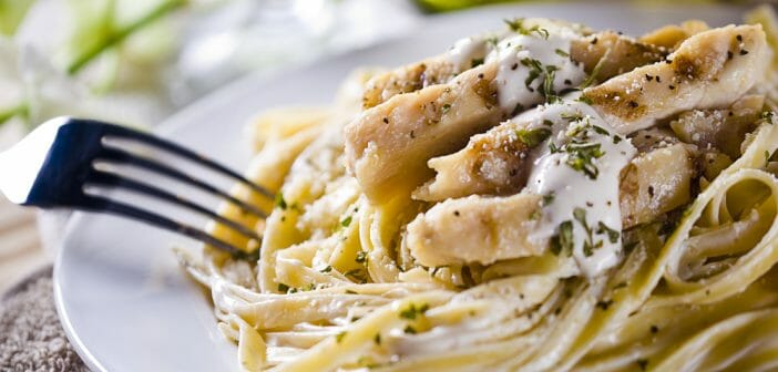 La sauce Alfredo : une bombe de calories ?