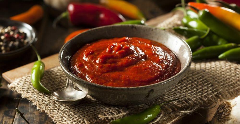 la-sauce-sriracha-a-eviter-dans-un-regime-minceur