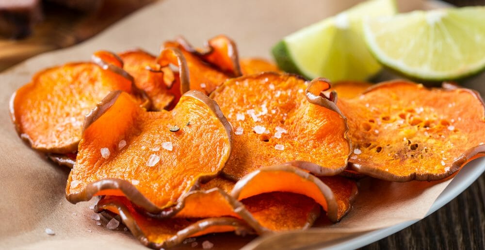 Les chips de patate douce : un plaisir basses calories ?