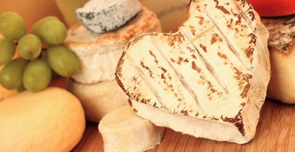 Combien de calories dans le fromage neufchâtel ?