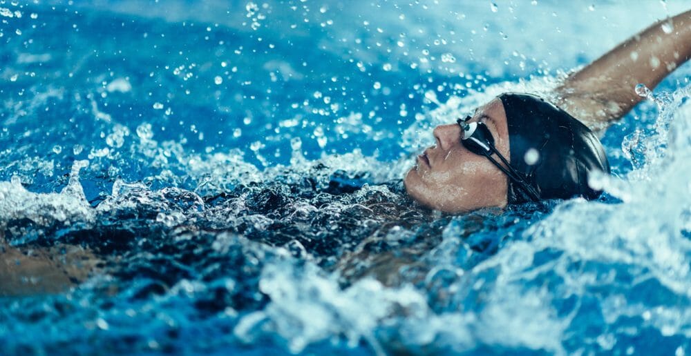 Nager le crawl : quels muscles travaillent