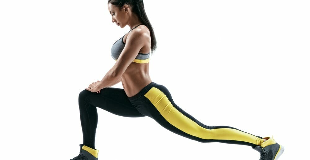 Les fentes latérales pour des jambes fuselées