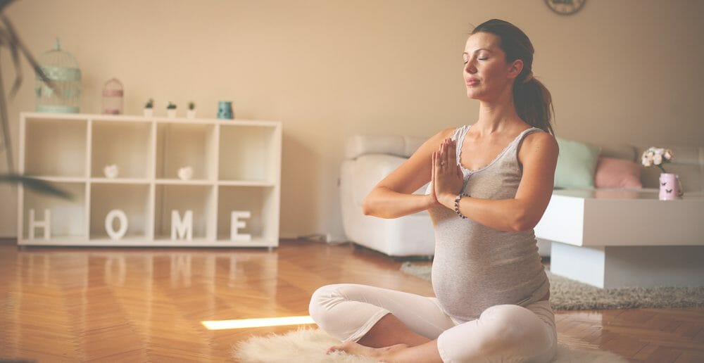 Quels exercices de yoga pour la femme enceinte