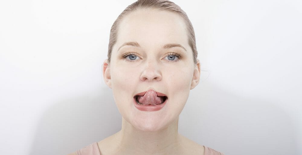 la-gym-facial-pour-eliminer-le-double-menton