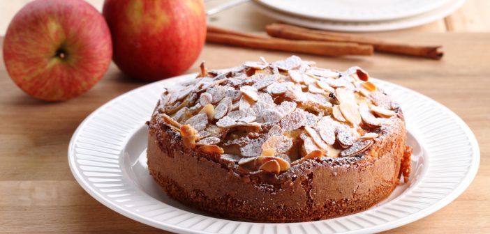 Recette de gâteau yaourt aux pommes et poudre d’amande - Le blog Anaca3.com
